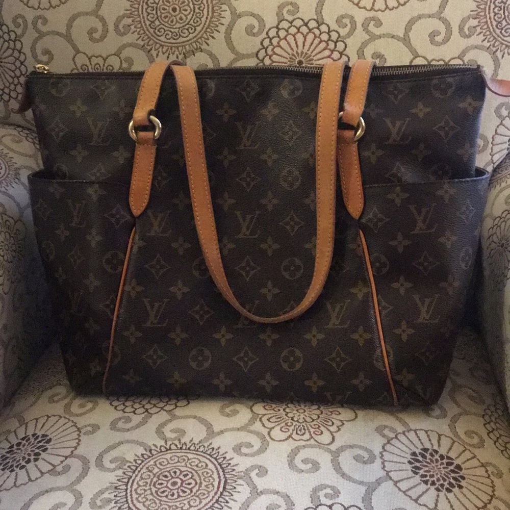 Louis Vuitton tote
